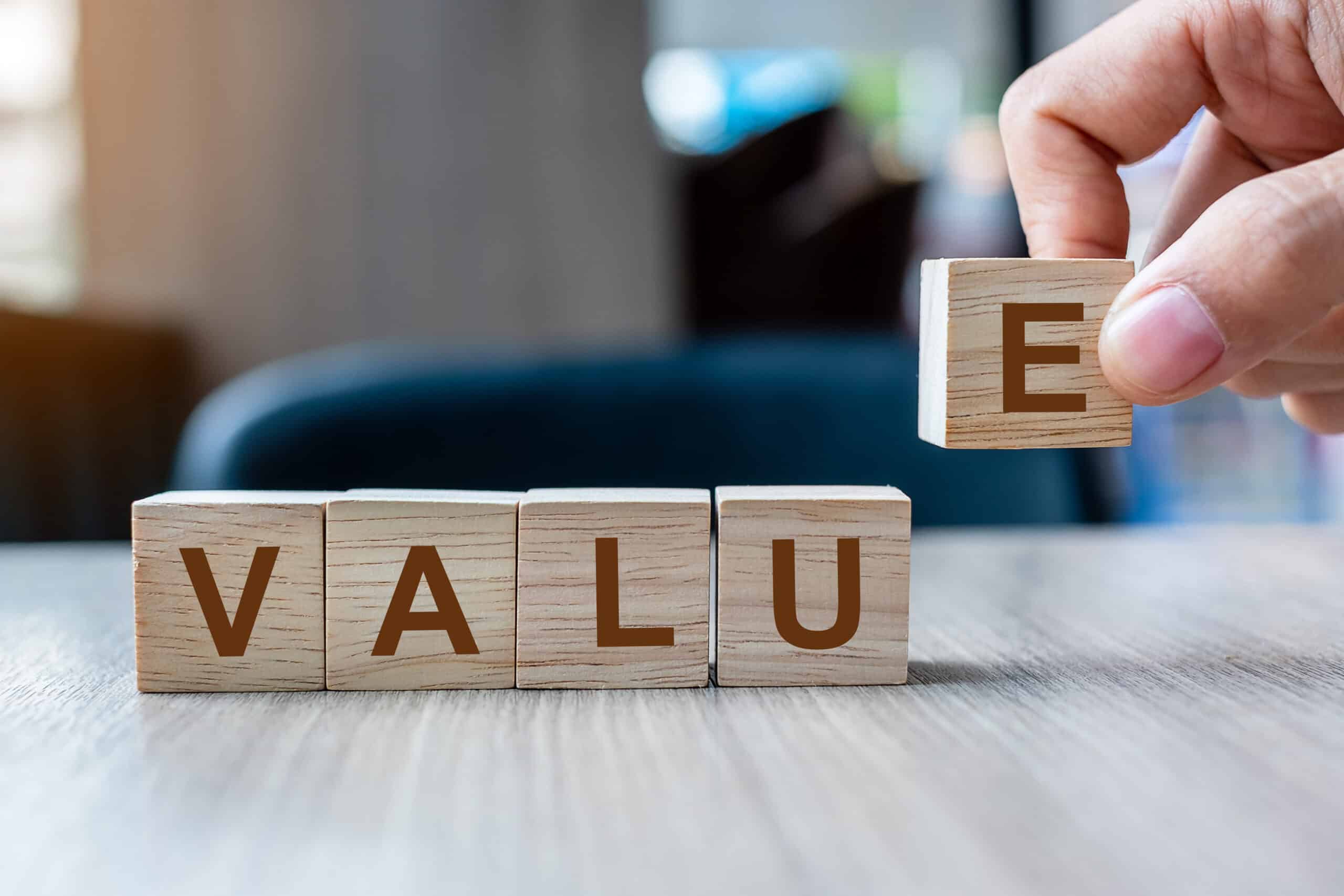 Decoding Maximal Extractable Value in Cryptocurrency