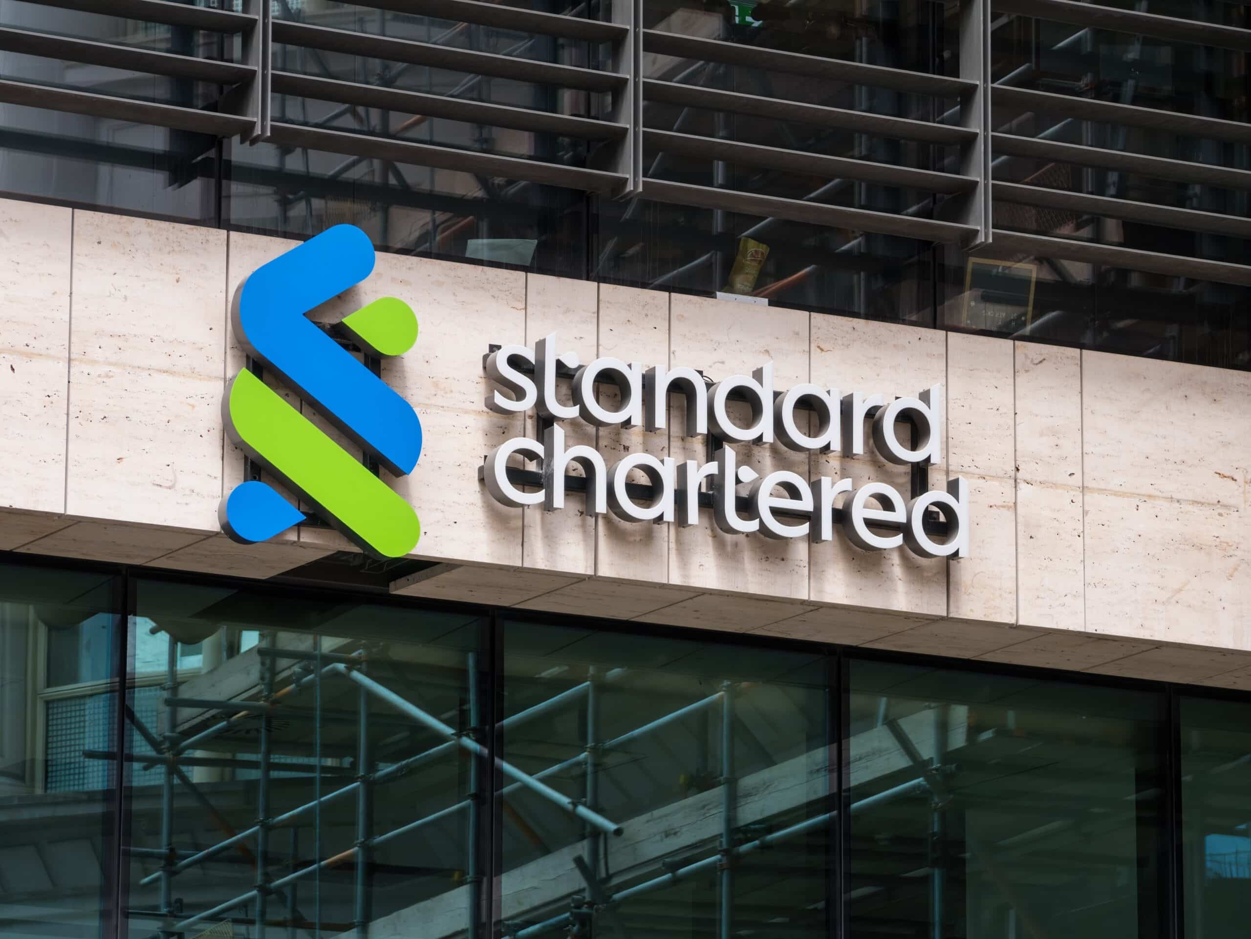 Standard Chartered Foresees Ethereum ETF Approval, Predicts $4,000 Price Point